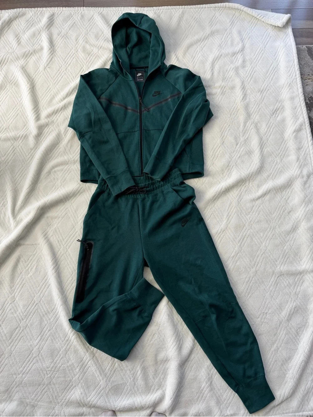 Nike Sportswear Tech Fleece Tracksuit Deep Green Hoodie M Joggers S Matching Set